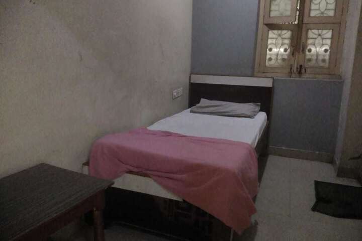 Room 5 of 19