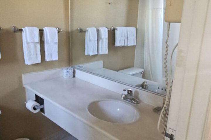 Bathroom sink
