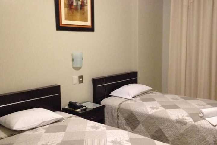 Room 14 of 33