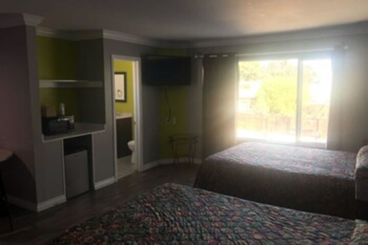 Room 14 of 20