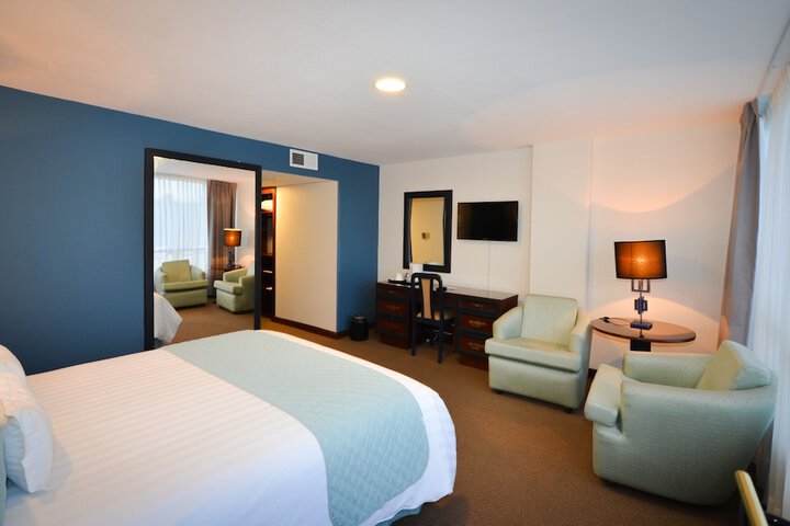 Room 17 of 41