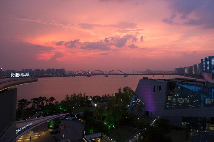 Hotel View 92 of 111
