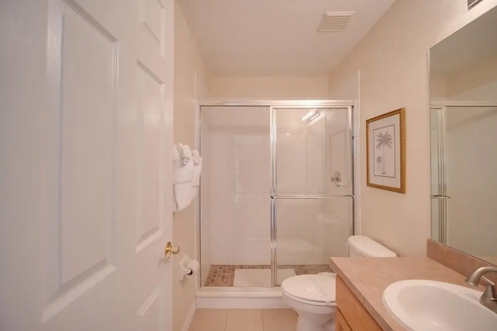 Room 9 of 27