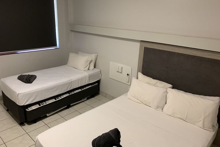 Room 9 of 40