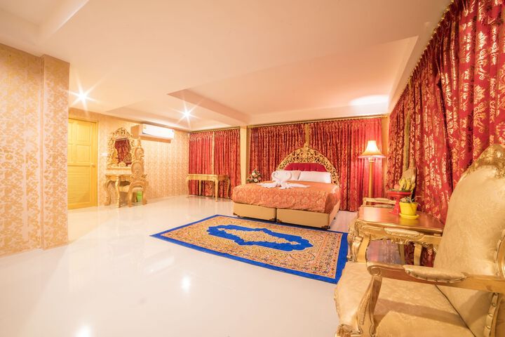 Room 4 of 41