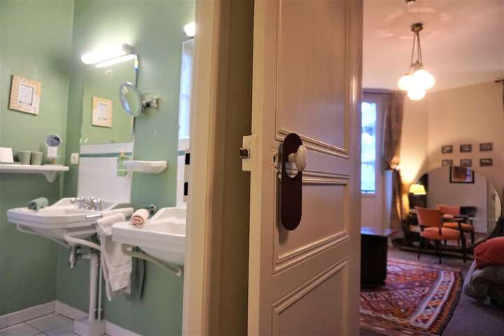 Room 14 of 67