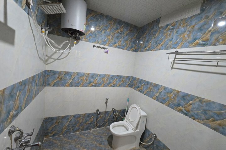 Room 27 of 31