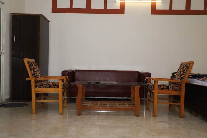 Room 10 of 20