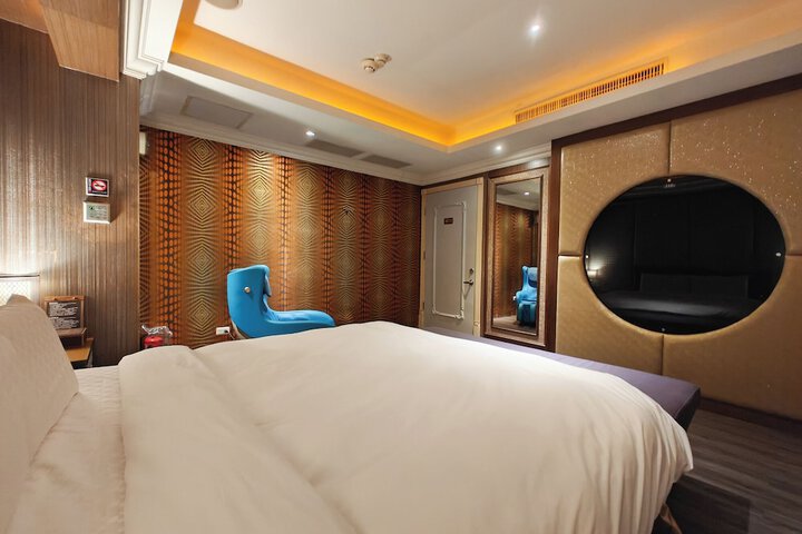 Room 16 of 88