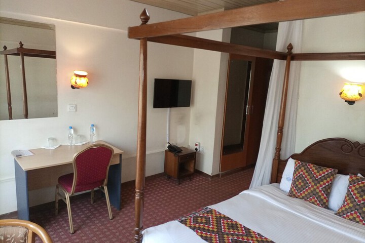 Room 26 of 97