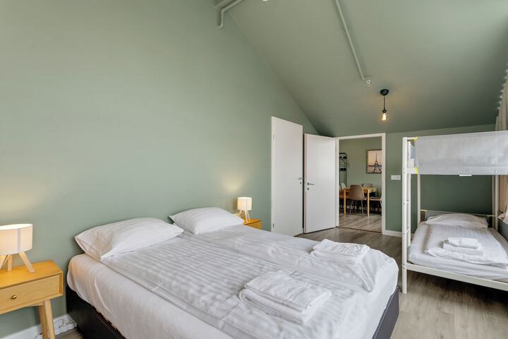 Room 40 of 87