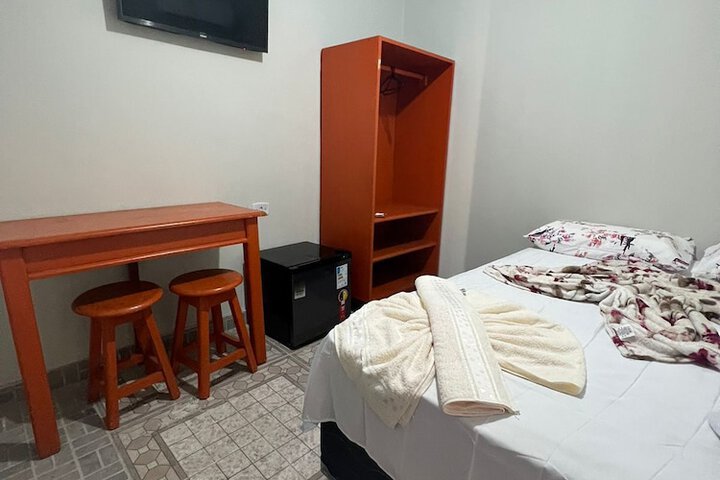 Room 7 of 19