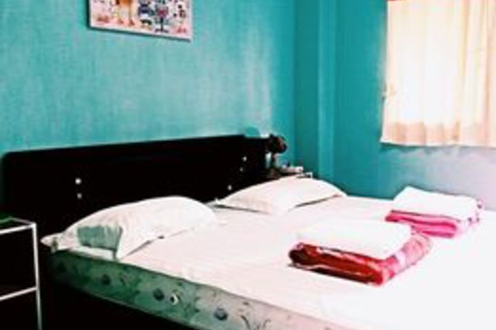 Room 42 of 106