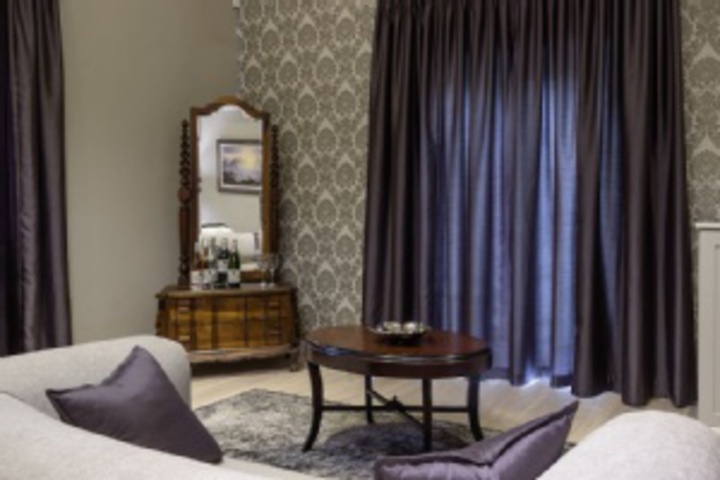 Room 200 of 432