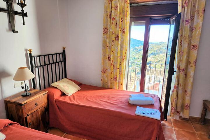 Room 10 of 36