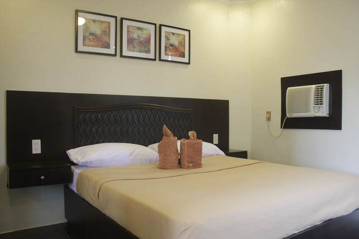 Room 6 of 40