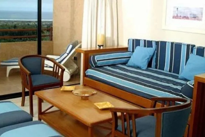 Frontera Holiday