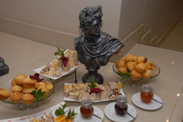 Dining 58 of 77