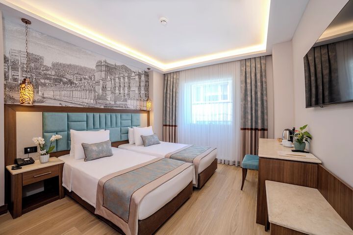 Room 26 of 65