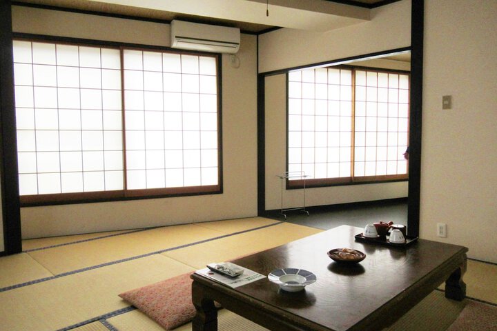 Room 8 of 44