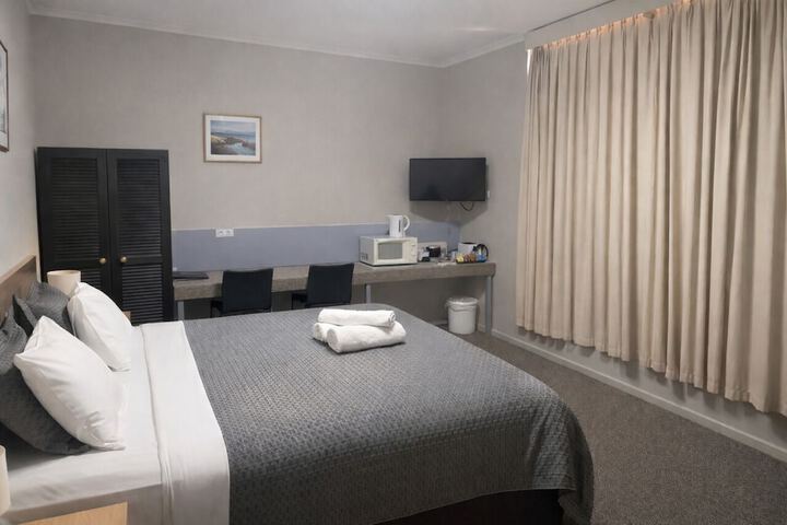 Room 8 of 24