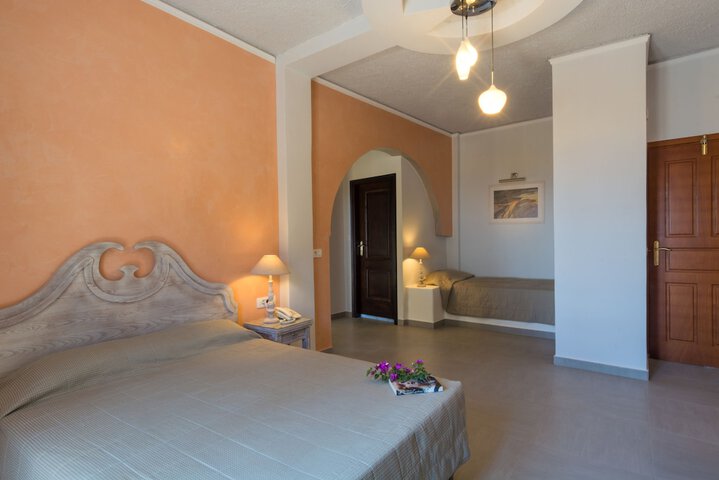Room 32 of 57