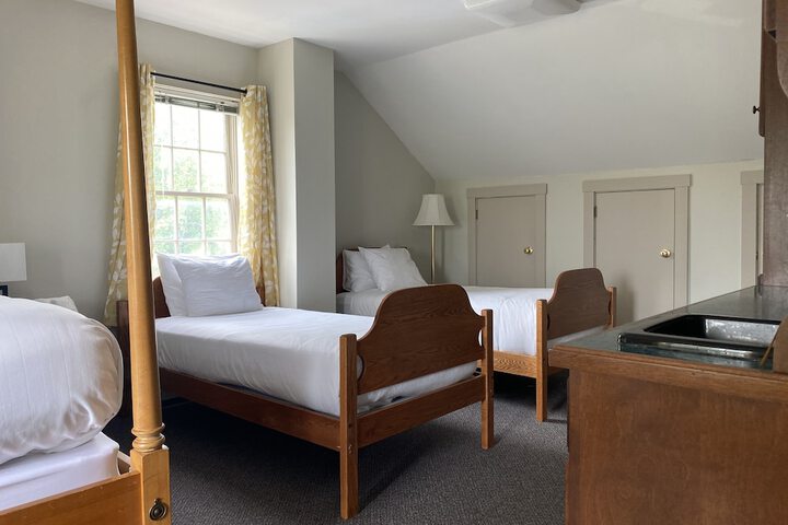 1 Queen Bed (51 of 80)