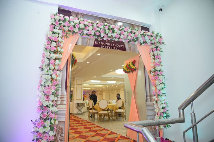 Ballroom/Hall 9 of 11