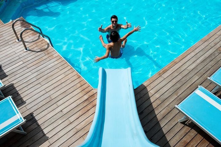 Pool 19 of 37