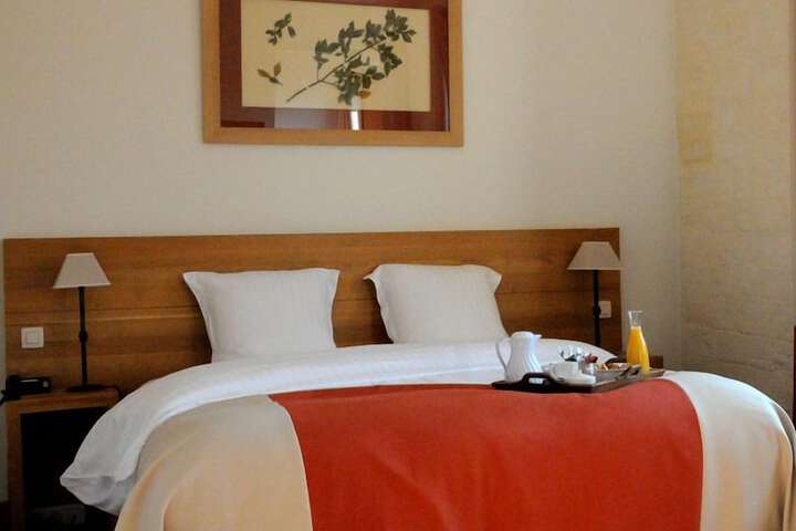 Room 4 of 20