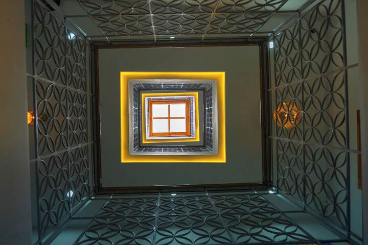 Room 8 of 50