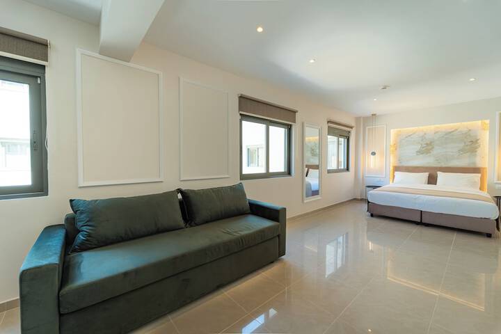 Room 25 of 187