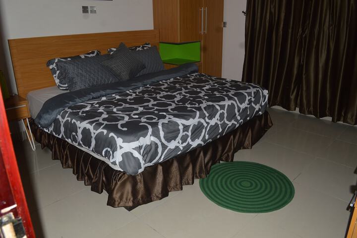 Room 10 of 23
