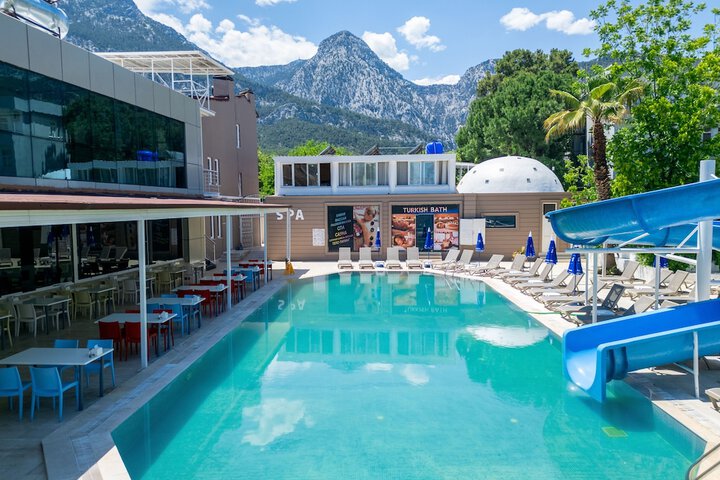 Pool 16 of 34