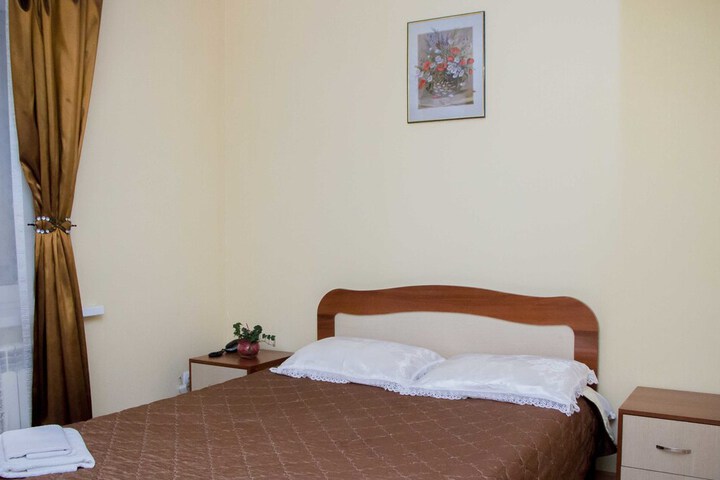 Room 12 of 20