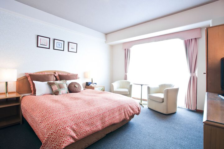 Room 14 of 37