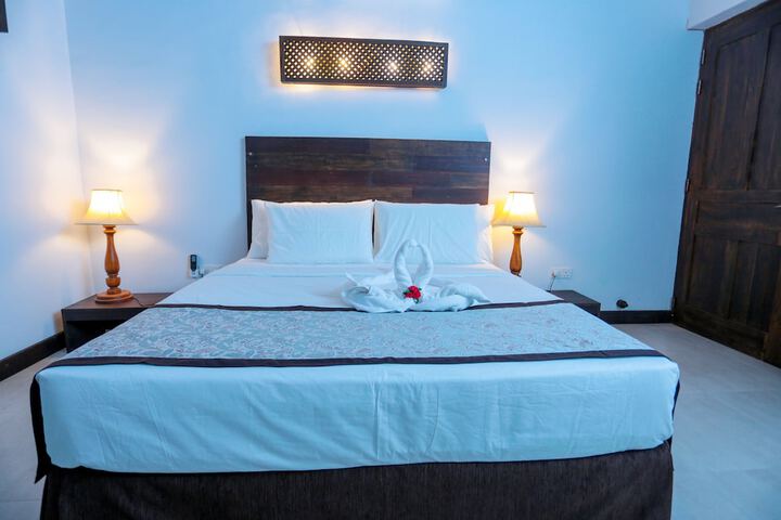 Room 4 of 75