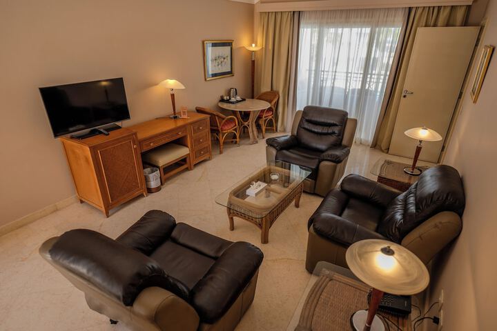 Room 34 of 125
