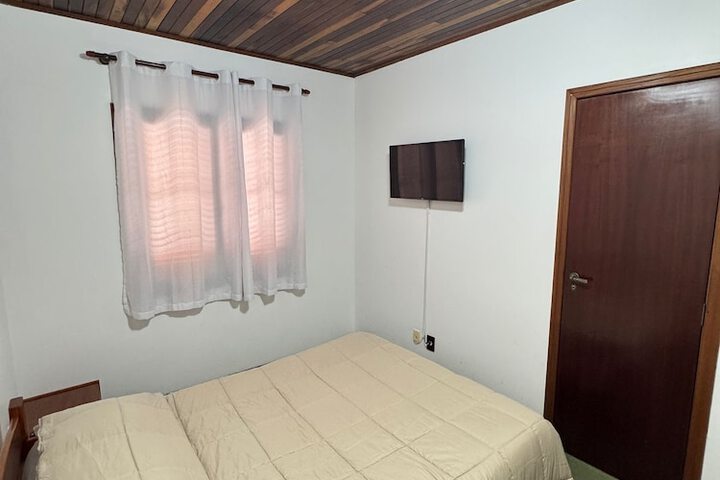 Room 7 of 25