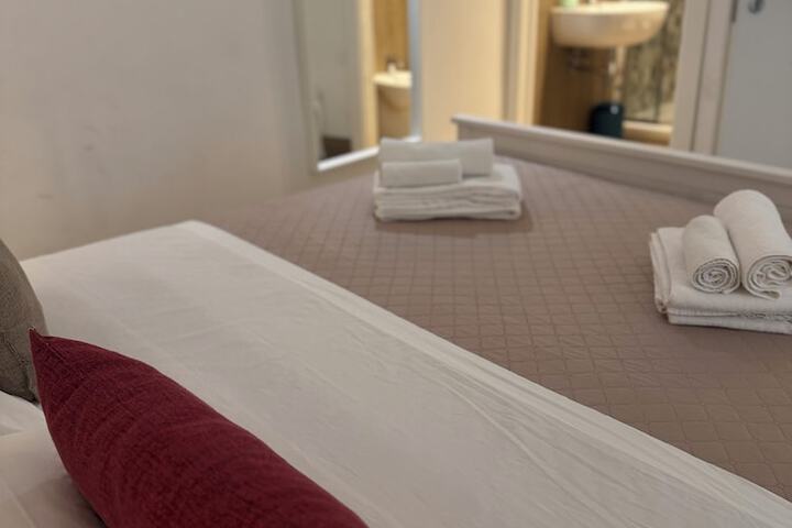 Room 16 of 36