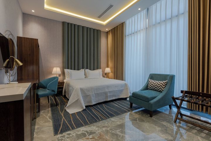 Room 21 of 77