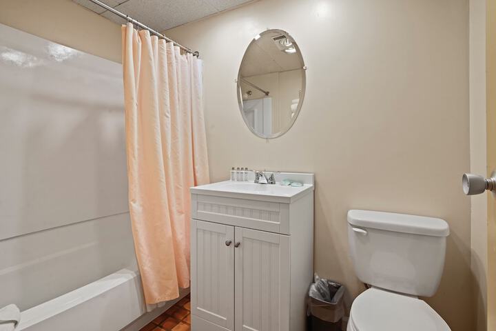 Room 40 of 59