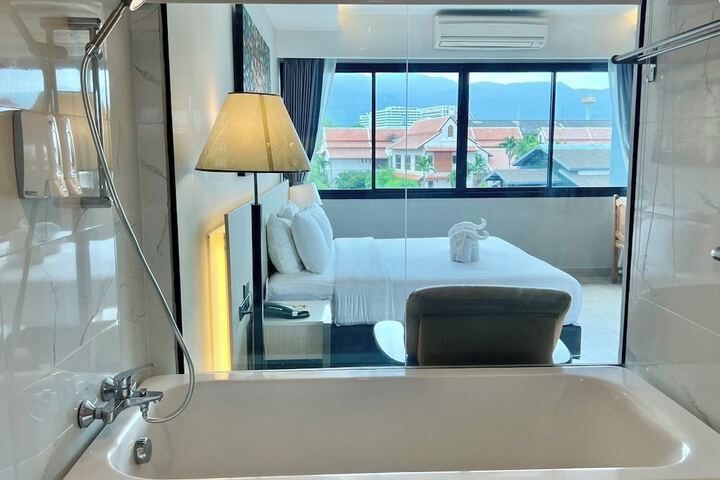 Room 42 of 66