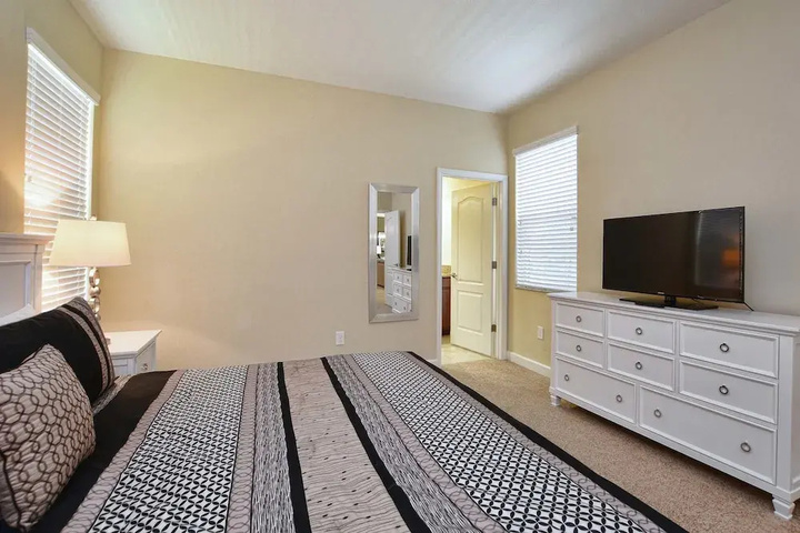 Room 2 of 18