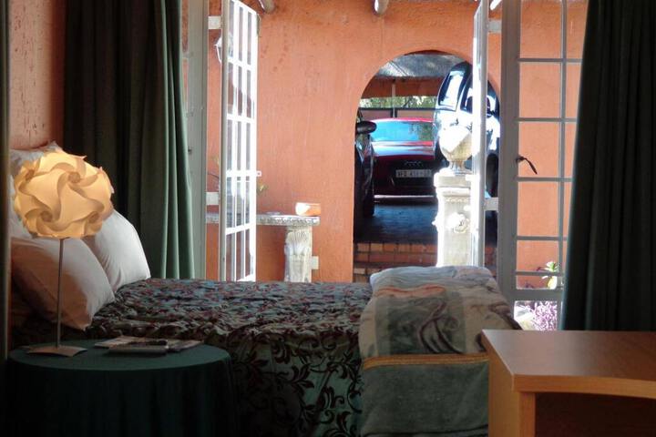 Photo 3