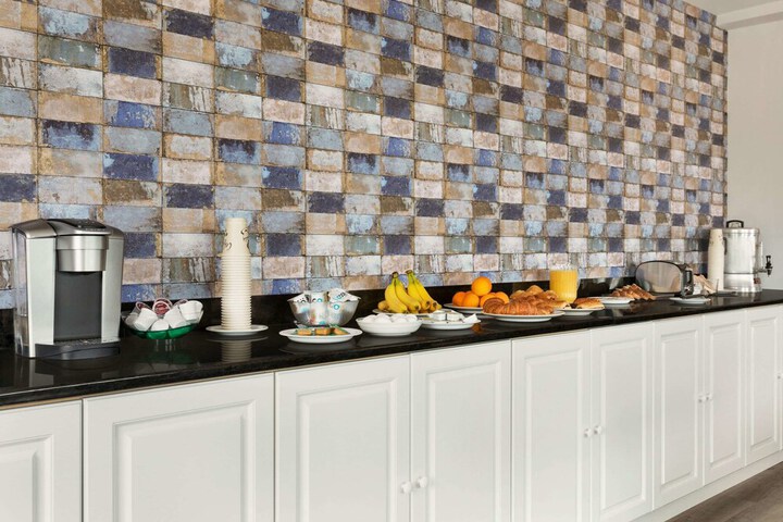 Breakfast/Coffee Service 20 of 25