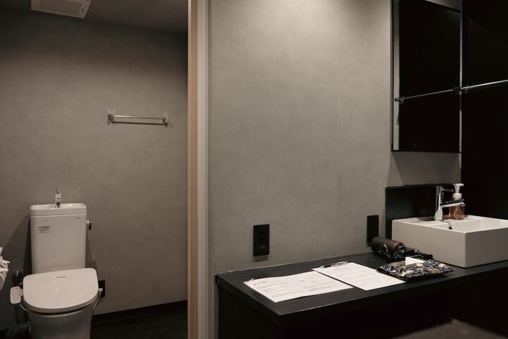 Room 42 of 146