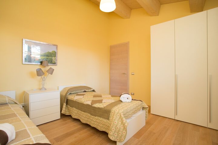 Room 17 of 580