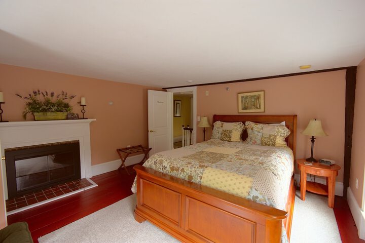 Room 8 of 38