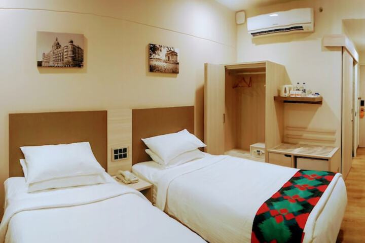 Room 9 of 45